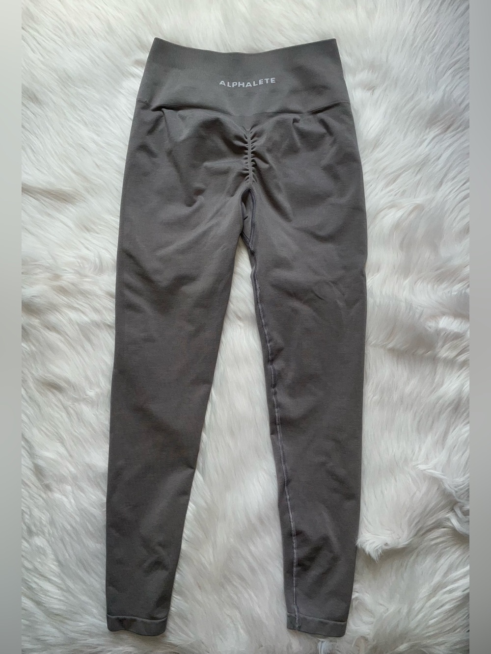 Alphalete amplify booty scrunch gray leggings women’s M medium activewear 25”